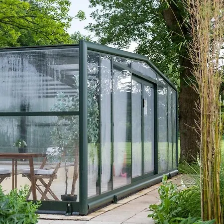 Het Findament Tiny House Villa *